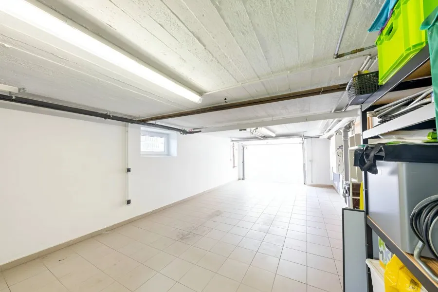 Garage - Villa Libre de 4 Côtés avec Système Photovoltaïque à Rodange