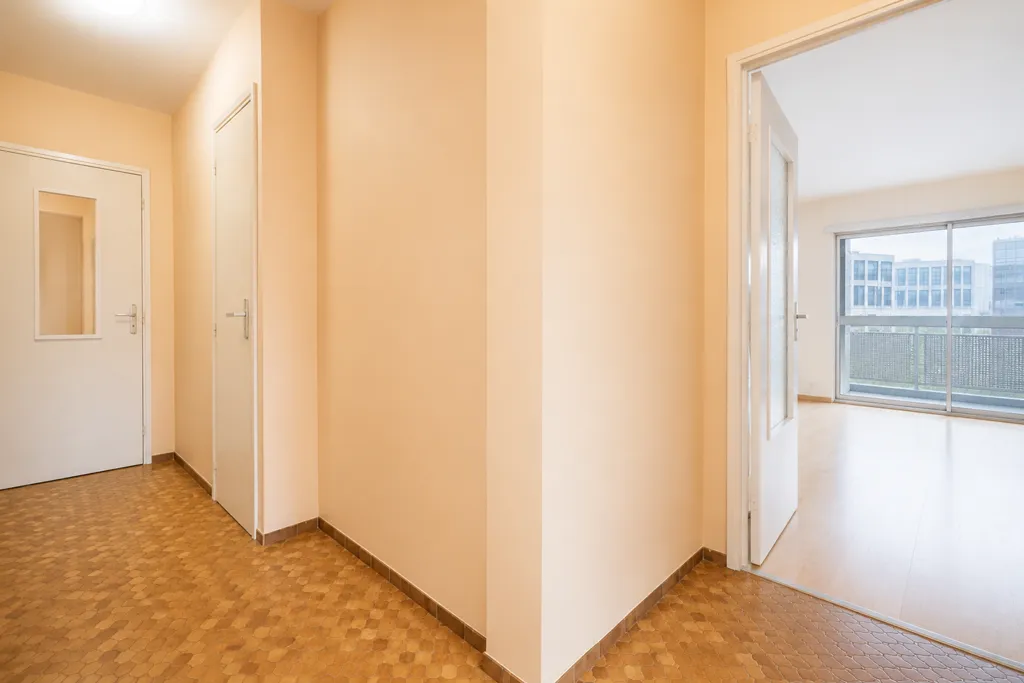 hallway_entrance