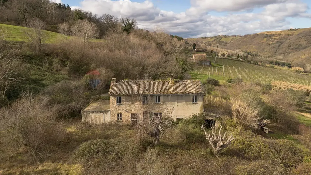 Extérieur - Rustic Stone Cottage with Panoramic Garden in Rosora