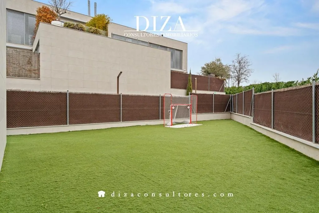 Jardin - Luxury Villa with Pool in Alcobendas