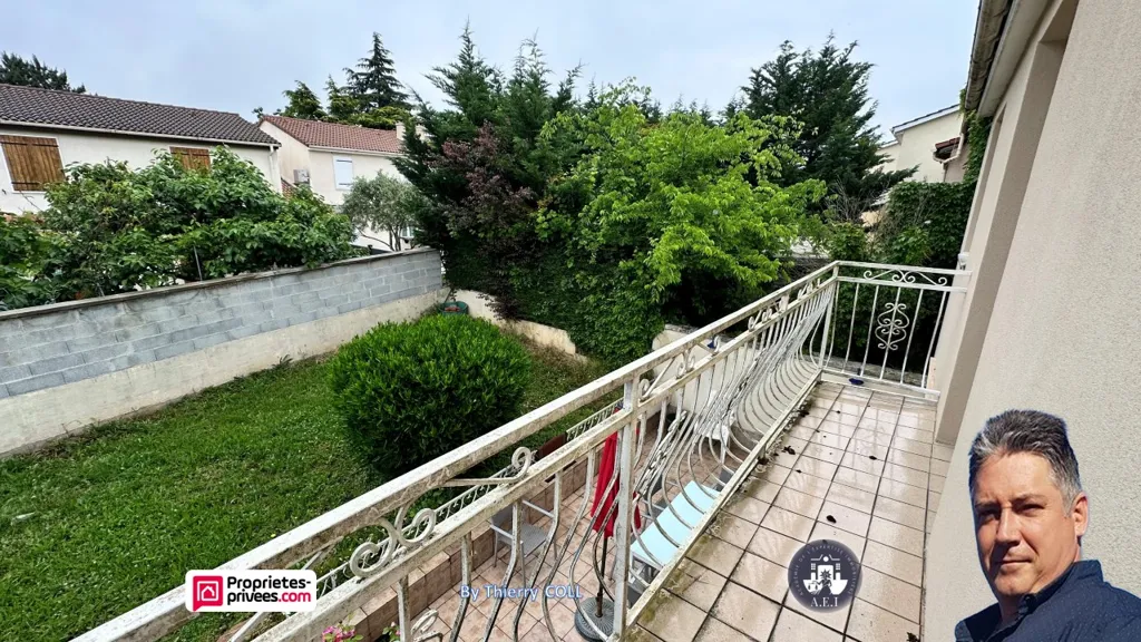 Balcone - House with Garden in Saint-Fons