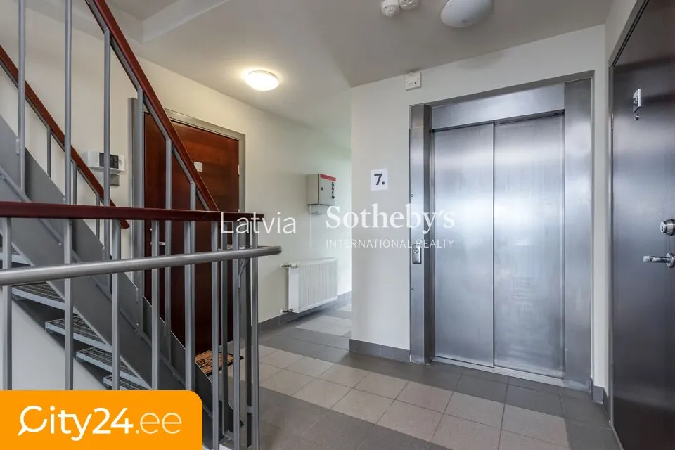 Esik - Apartment with Fireplace in Riga Centre