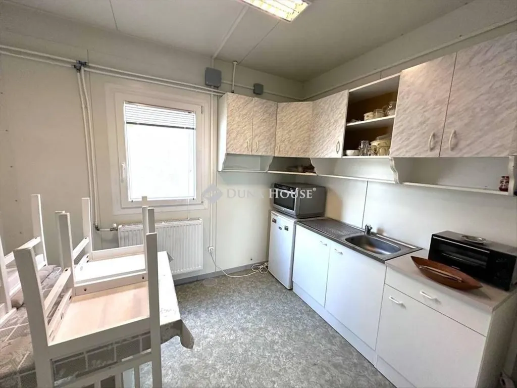 Cucina - Industrial Workshop with Office Space in Monor