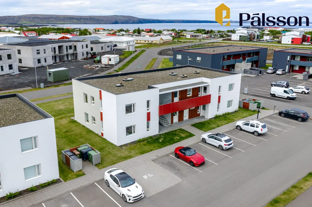 Esterno - 4-Bed Apartment with Balcony in Vogar