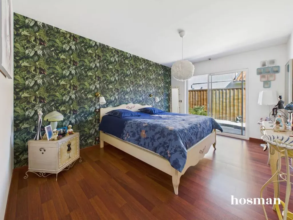 Bedrooms - Family House with Pool in Mérignac