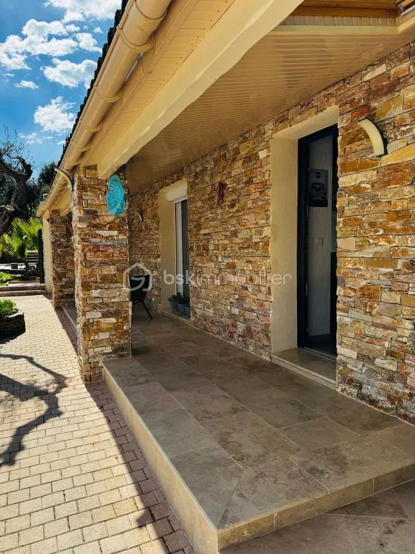 Terrass - Provençal Villa with Pool in Var