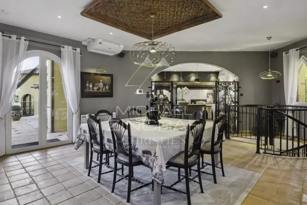 Salle à manger - Villa historique avec vue panoramique près du village