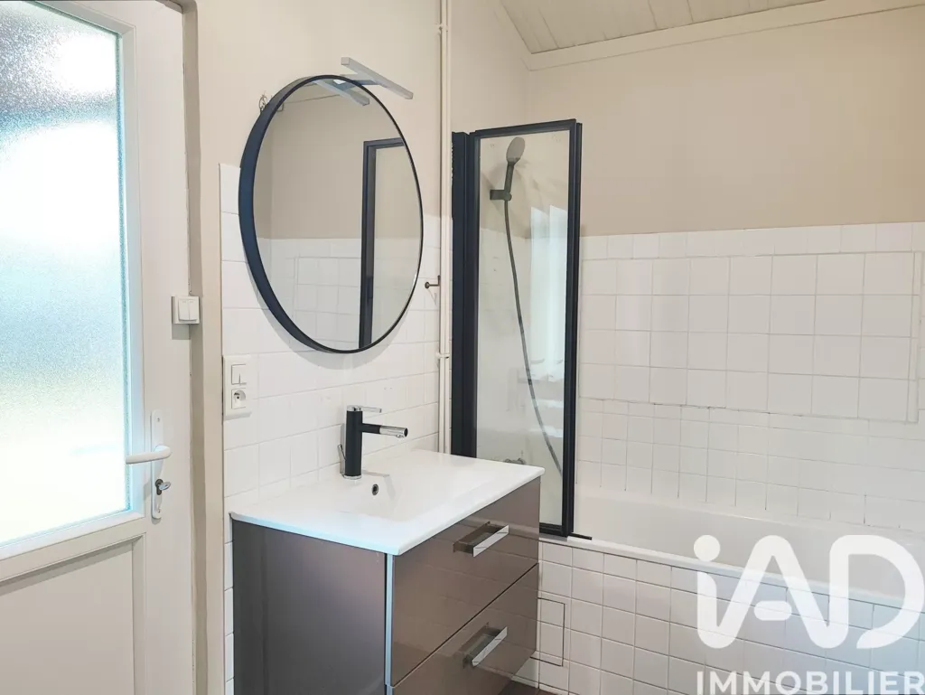 Salles de bain - Maison de Campagne avec Piscine à Le Rouget