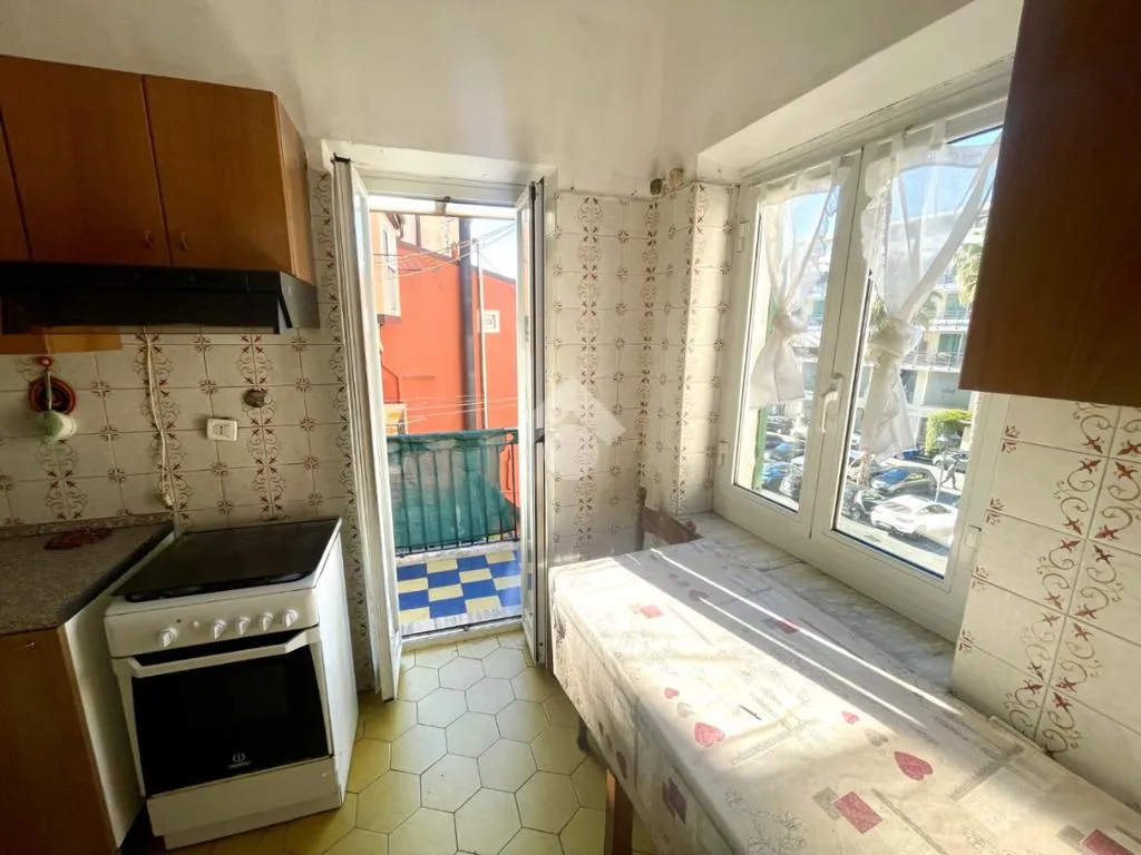 Köök - 4-Room Apartment with Balcony in Oneglia