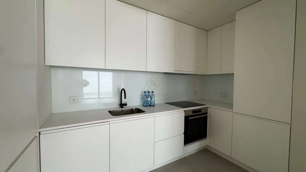 Köök - 1-Bedroom Flat with Glass Partition in Santo António