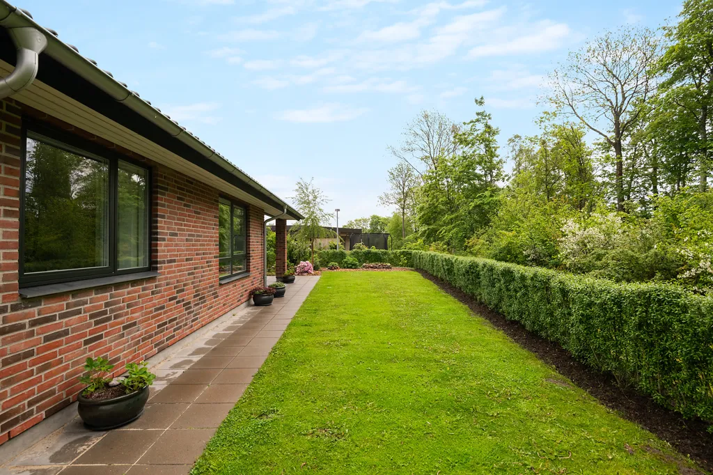 Jardin - Modern Villa with Garden near Herning