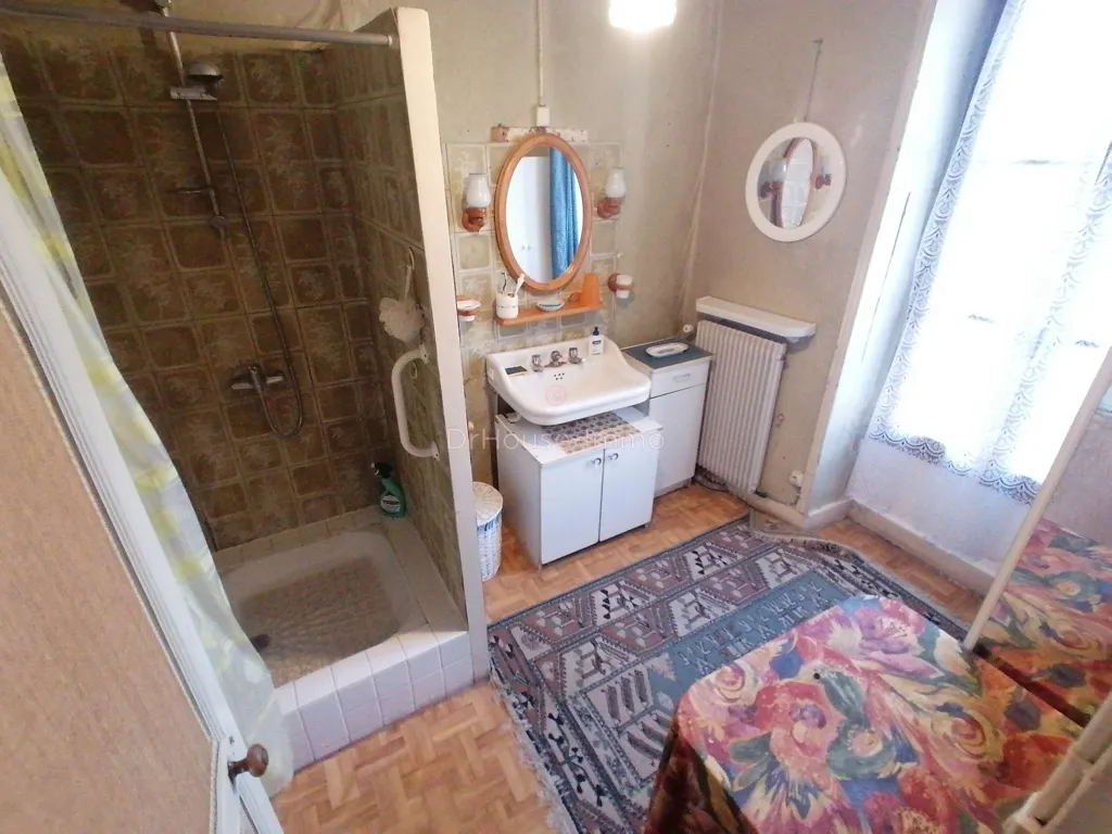 Bathrooms - Town House with Garden in Les Ormes Centre