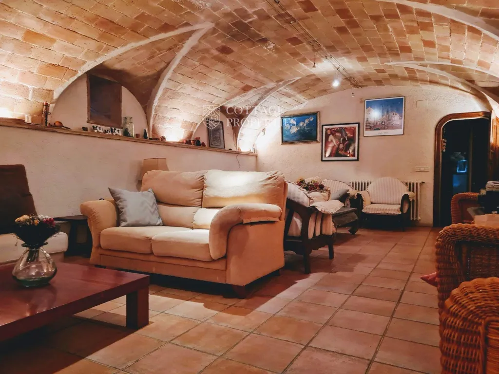 Stanze - Rustic Estate with Masia in Llagostera