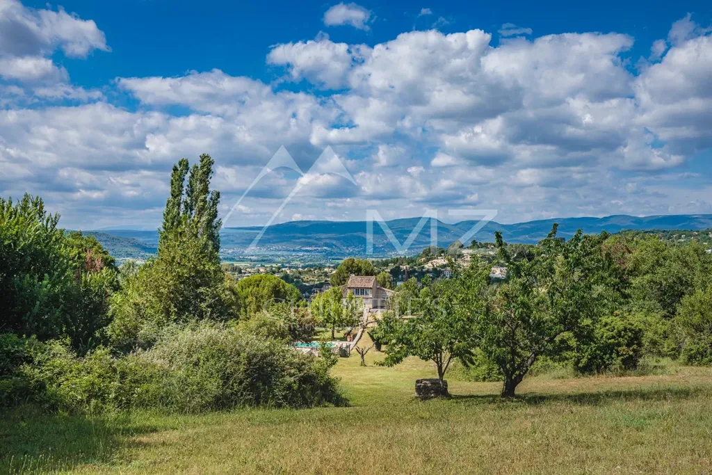Garden - Estate with Panoramic Views and Pool in Countryside