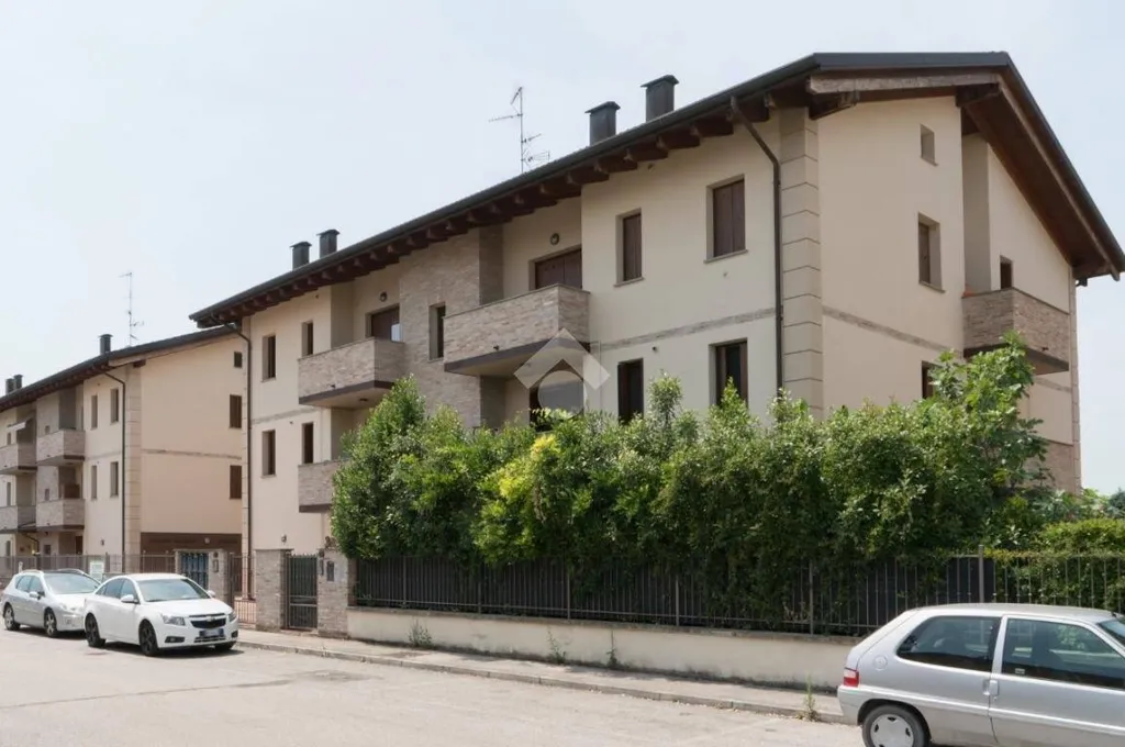 Välivaade - Modern Flat with Balcony in Cento