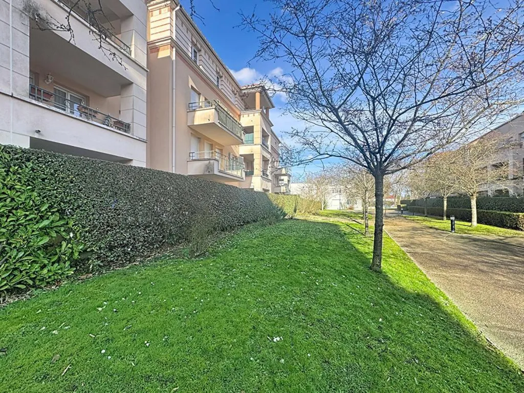 Jardin - Appartement Rénové avec Balcon à l'Ouest