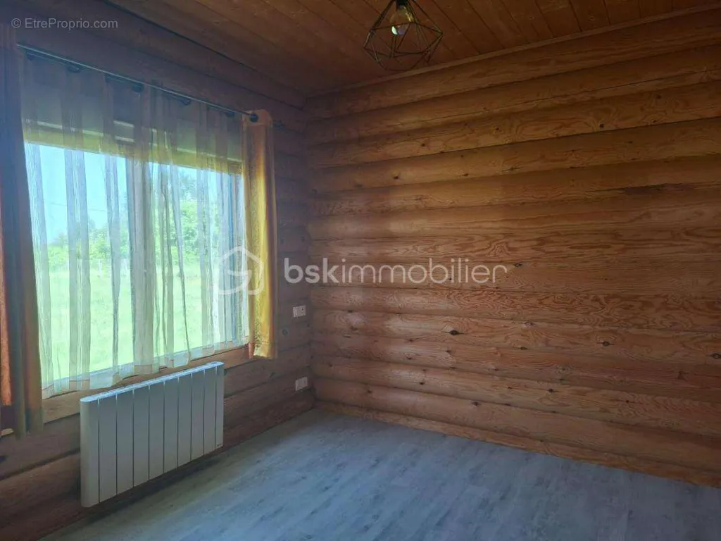Rooms - Log Cabin with Terrace in Urban Area