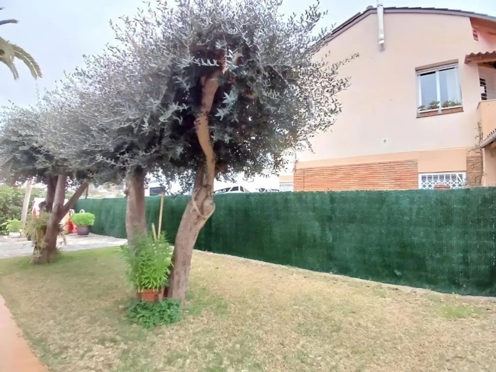 Aed - Chalet with Garden in Sant Pere de Ribes