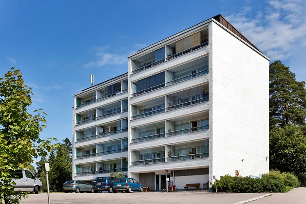 Exterior - Bright Studio with Lake View in Viherlaakso, Espoo