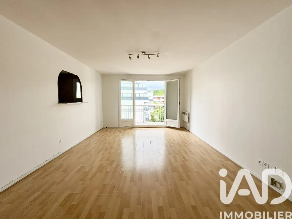 Pièces - Duplex 4 Pièces avec 2 Boxes à Montmagny