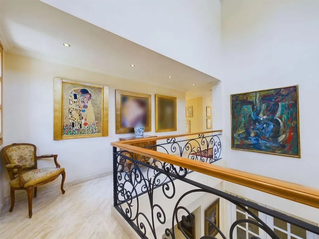 Pièces - Luxury Villa with Pool in Nueva Andalucia
