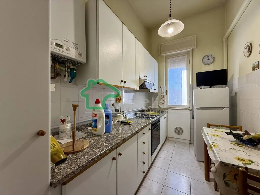 Cuisine - Elegant Triplex with Balcony in Lodi