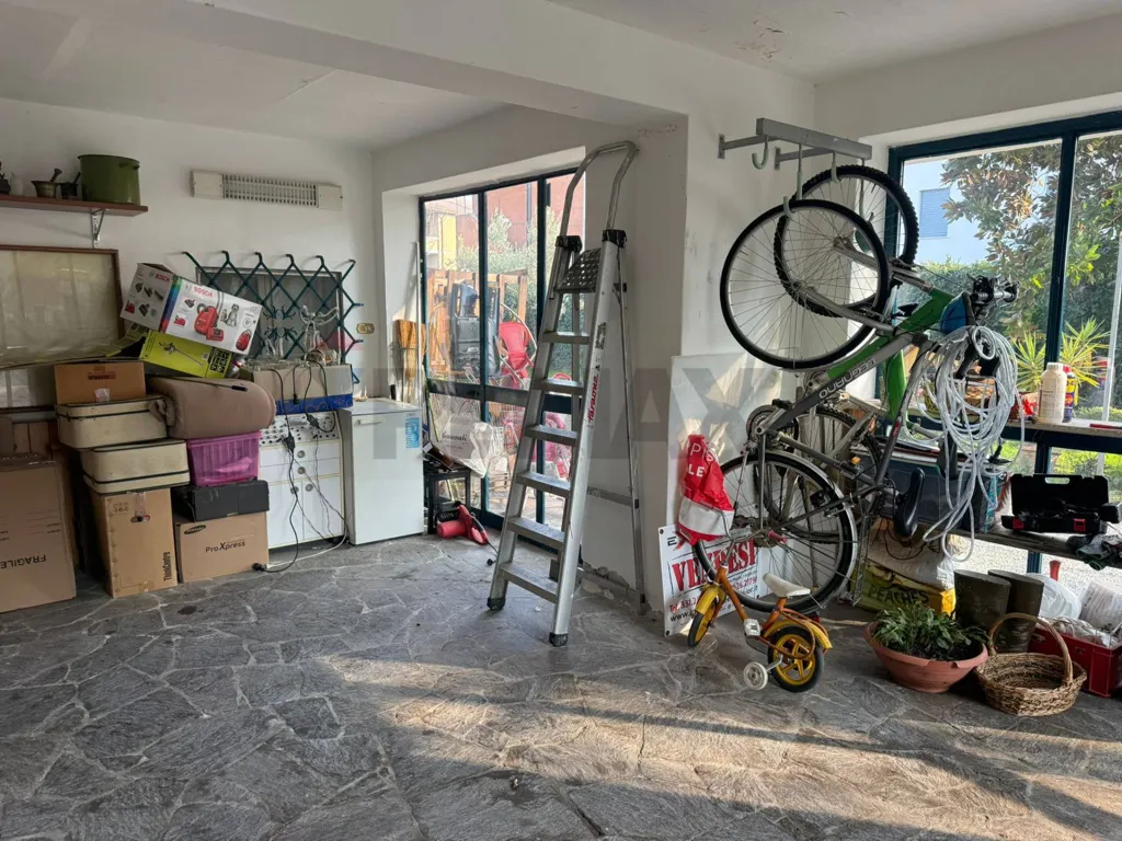 Utility Room - Villa with 1,200m² Garden in Adria