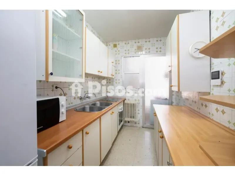 Köök - Student Flat with Balcony in Calle San Pablo