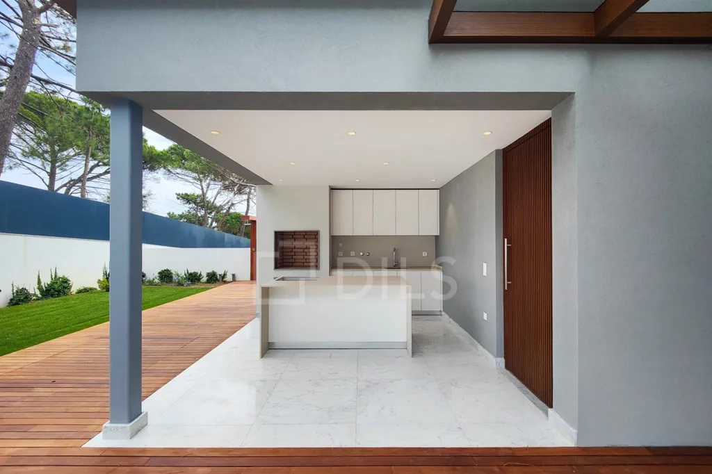 Terrazza - 4-Bedroom House with Pool in Estoril