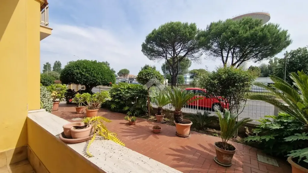 Terrass - Triplex with Garden in Latina