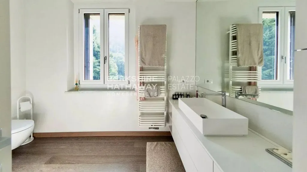 Salles de bain - Luxury Apartment with Lake View in Como