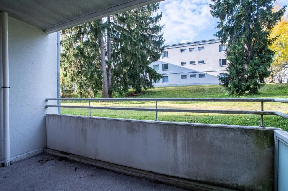Balcon - 3-Bedroom Apartment with Balcony in Martinlaakso, Vantaa