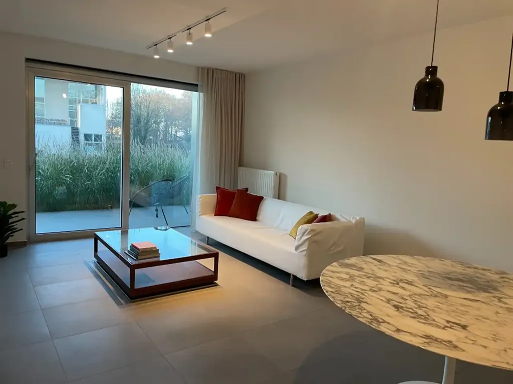 Séjour - Appartement Neuf 1 Chambre avec Terrasse à Bruxelles