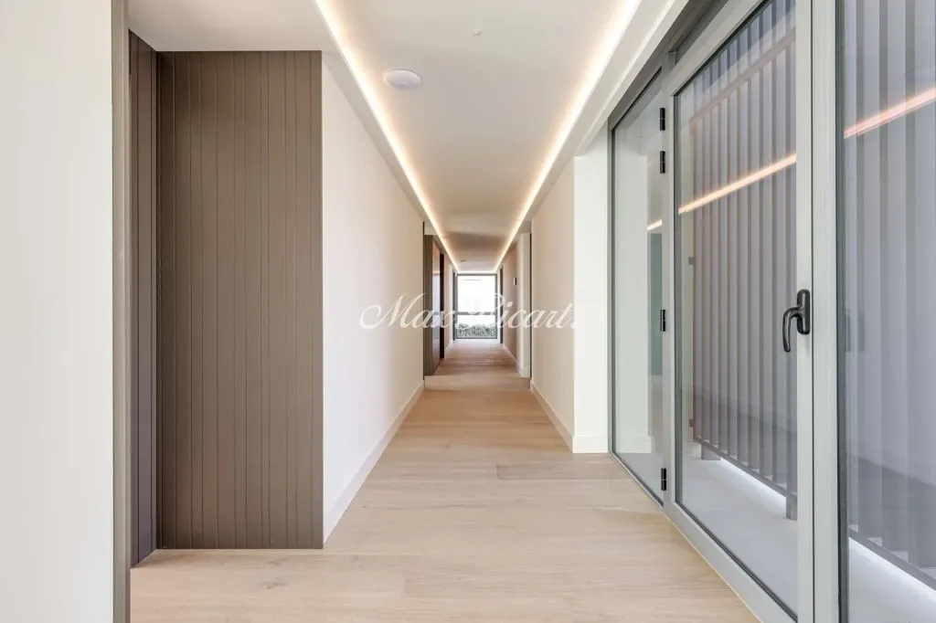 hallway_entrance