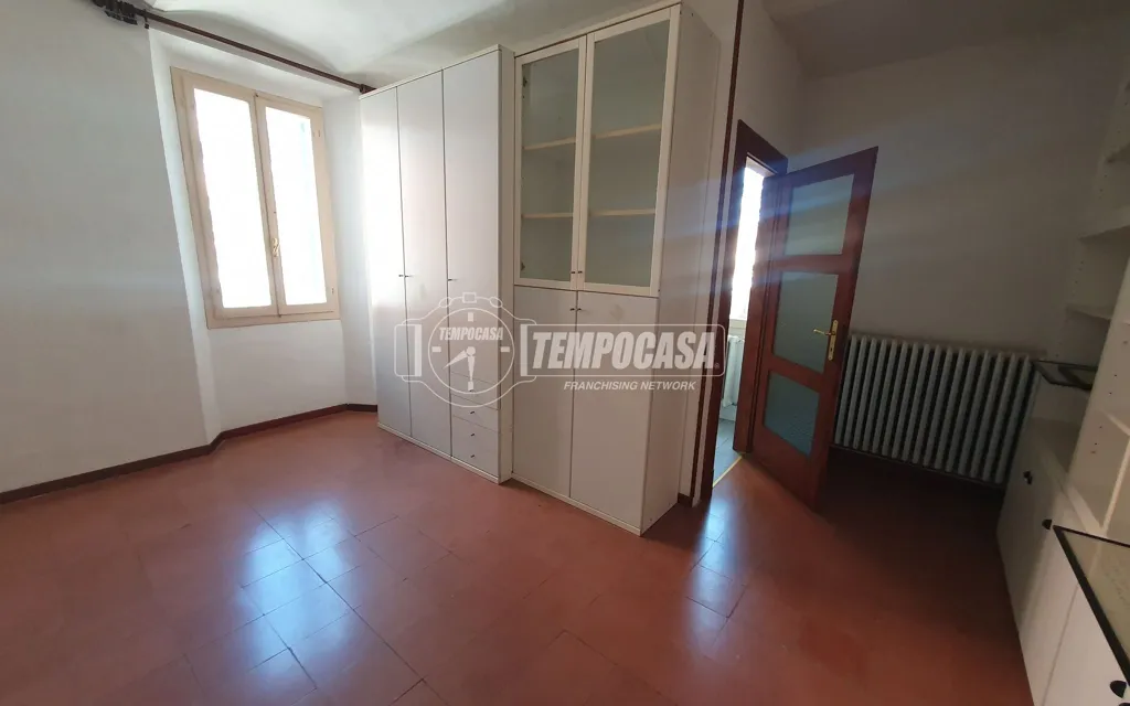 Pièces - Spacious 4-Bedroom Apartment in Riolo Terme