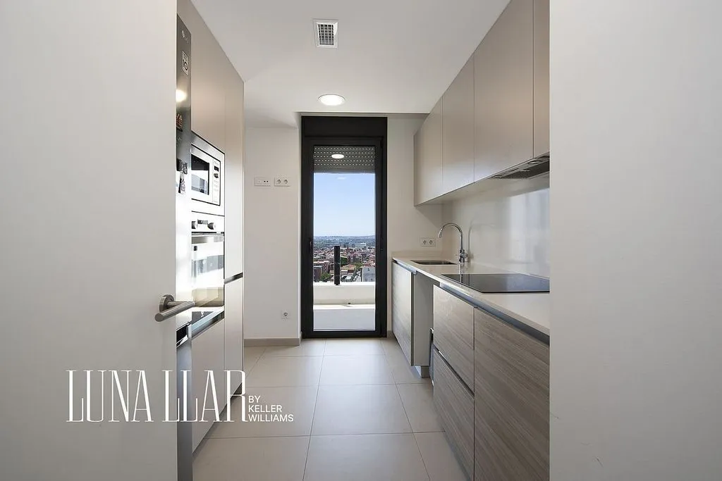 Cucina - Modern Flat with Pool in Cornellà de Llobregat