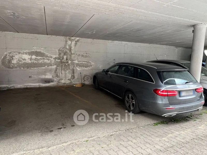 Garage - Rearranged Apartment with Balcony in Nalles