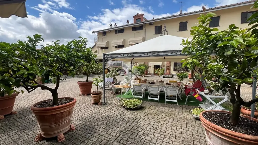 Jardin - Independent House with Balcony in Samone