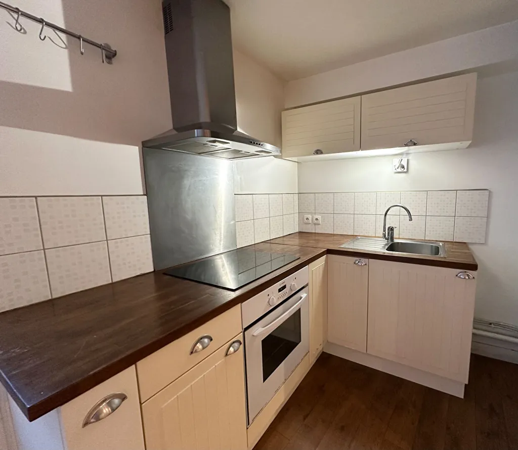 Köök - 2-Bed Apartment with Private Courtyard in Chartres