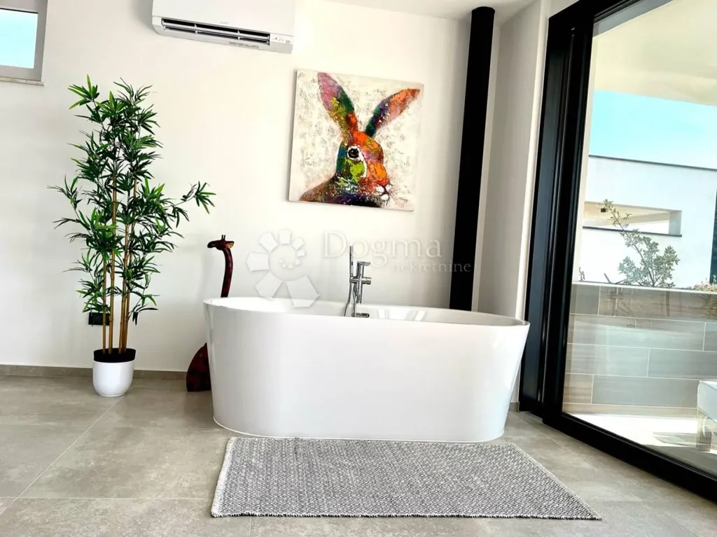 Bagni - Modern Villa with Infinity Pool in Krk Centre