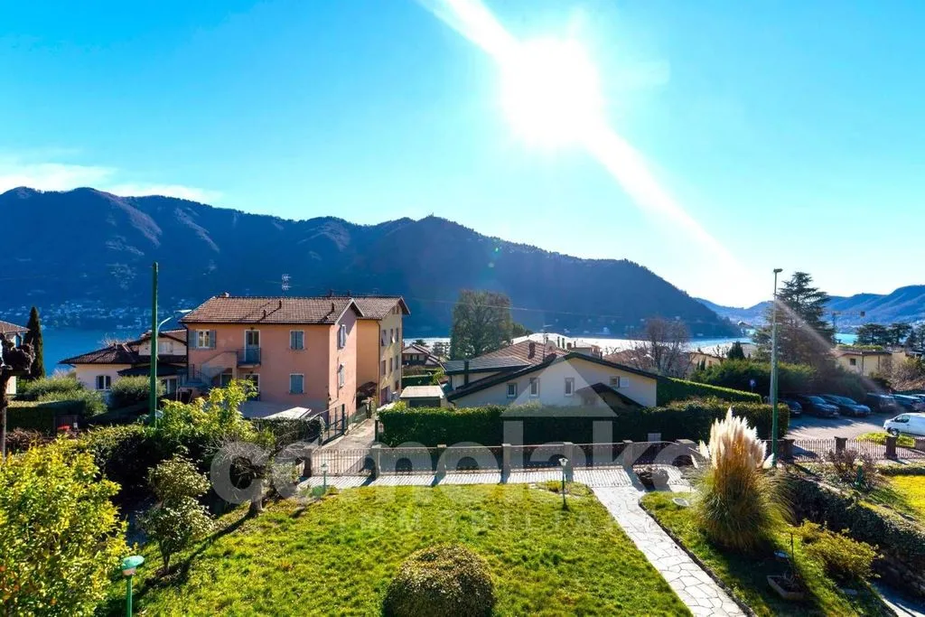 Aed - Classic Villa with Garden in Cernobbio