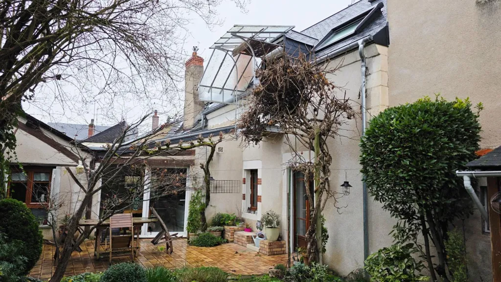 Jardin - Maison de Ville avec Jardin et Garage près du Centre de Bourges