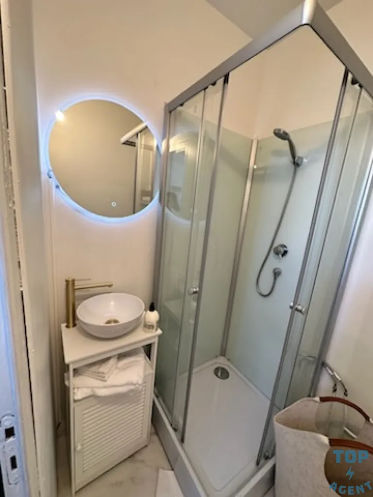 Salles de bain - Appartement Rénové avec Cave à Lyon