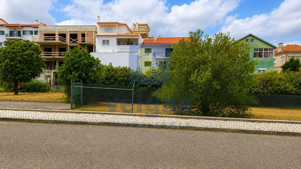 Esterno - Urban Land with Development Potential in Alverca