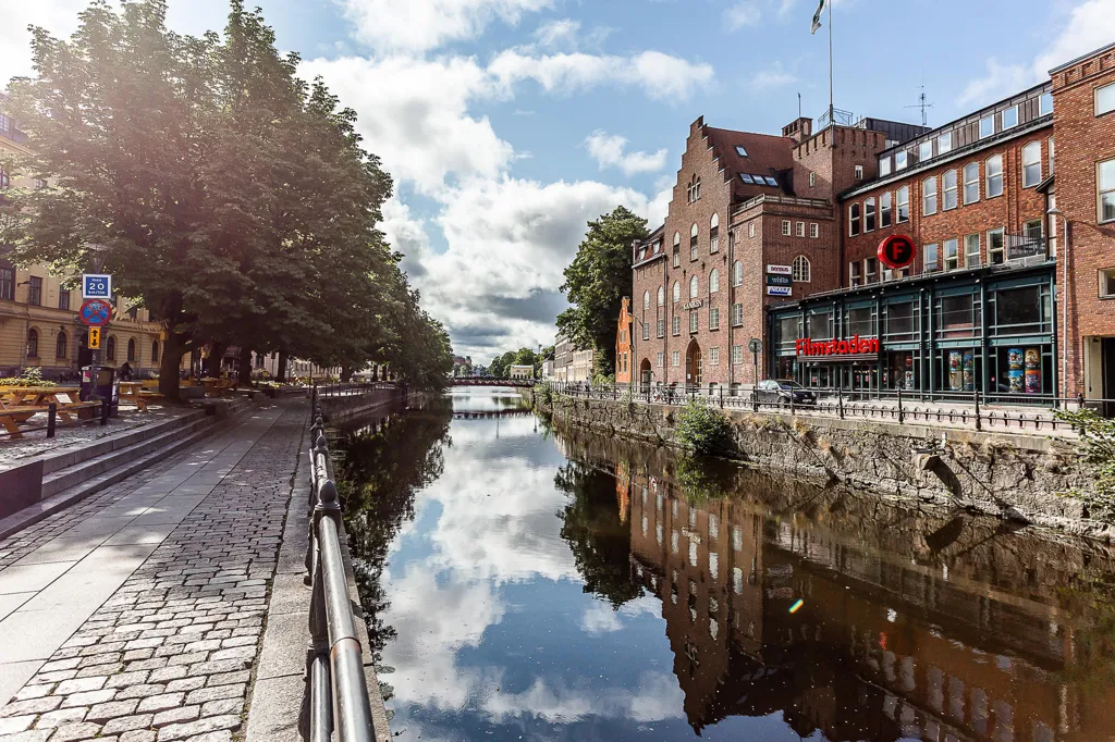Välivaade - 1st Floor Apartment with Garden View in Central Uppsala