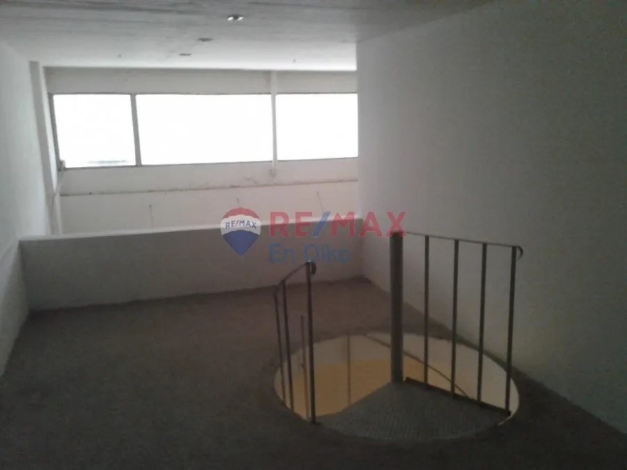 Stanze - Office Space with Marble Floors in Marousi