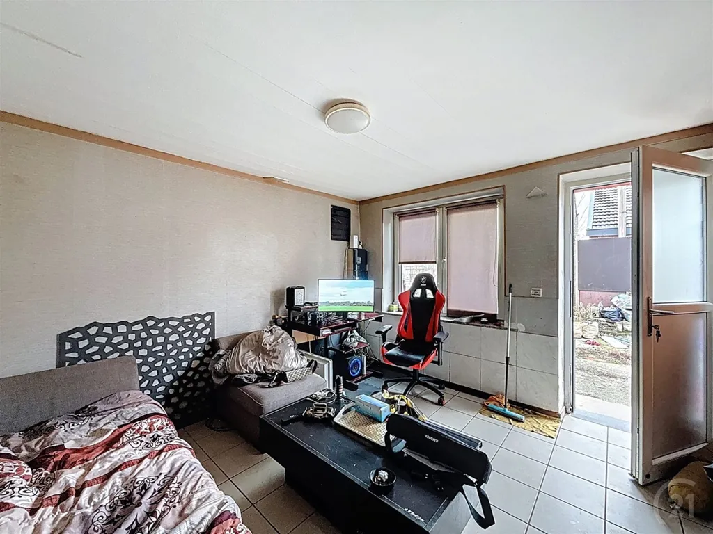 Magamistoad - 1-Bedroom House for Renovation in Wandre