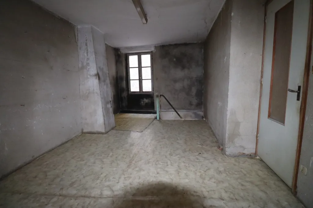 Rooms - Historic House with Commercial Space in Magnac-Laval