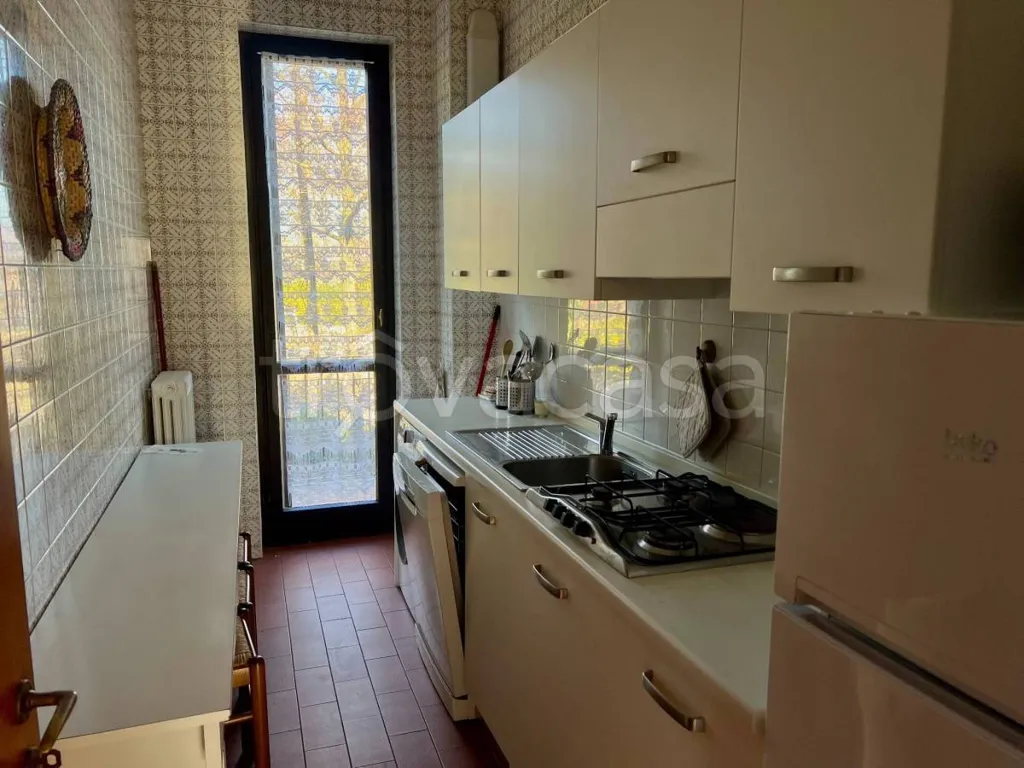 Cuisine - Lakefront Apartment with Balcony in Meina