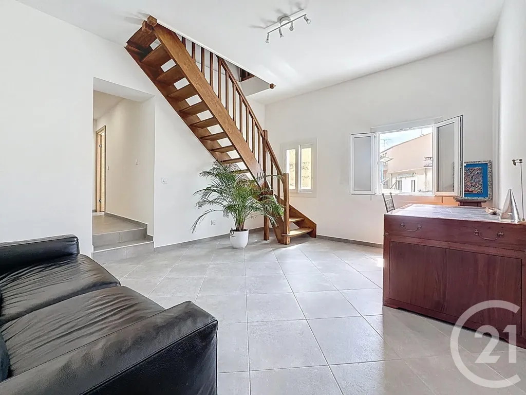 Séjour - Ensemble Immobilier avec Cour Privative à Nice Ouest
